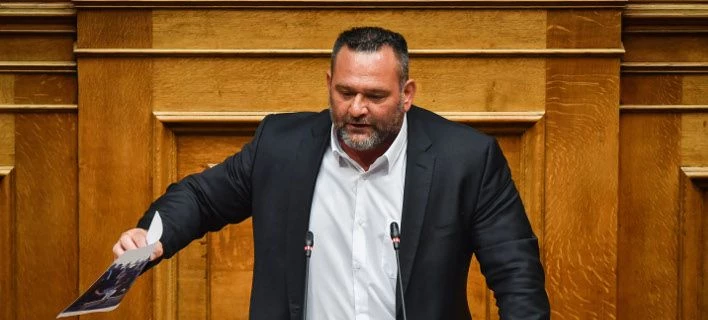 Γιάννης Λαγός στη Βουλή: «Παραμύθι το Πολυτεχνείο, δεν είχε νεκρούς» – Άγριος καβγάς με βουλευτές άλλων κομμάτων (βίντεο)